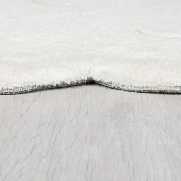 Dunelm Lana Lamb Rug 5 Dunelm Lana Lamb Rug - Image 4